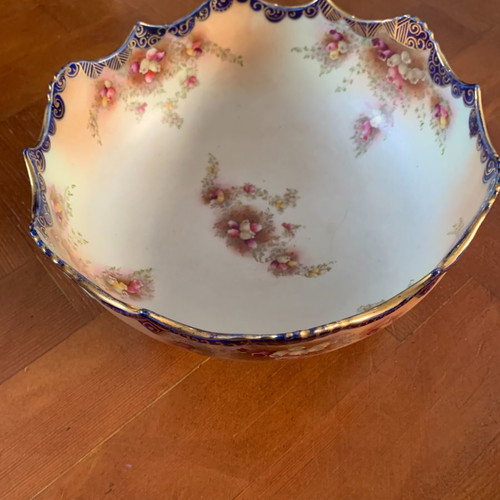 Carlton Ware fruit bowl England 1894-1926 hand-painted