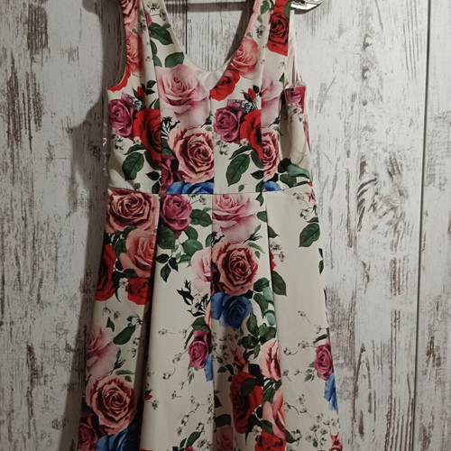 Grama Floral Dress like new, size L, white multicolor