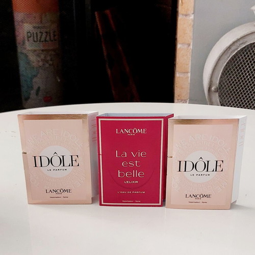 Lancôme Premium Set 6 Perfume Samples with Gift Pouch