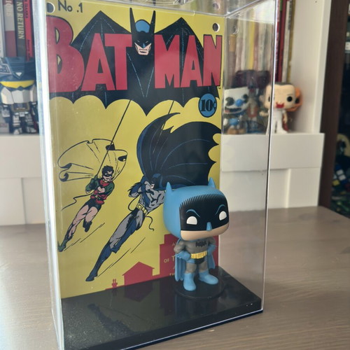 Batman 1 Comic Funko Pop figure like new