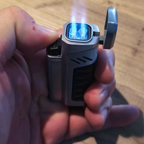 Sky cigar lighter like new with 4 flames and built-in cutter