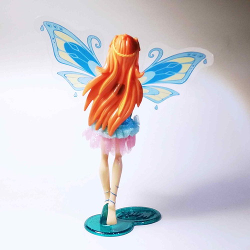 Winx Club Bloom Enchantix plastic figure used, Kinder Maxi base