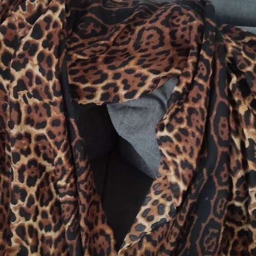 Pashmina pareo leopard print like new, large size