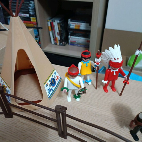 Playmobil Sheriff's Station 4431 used with minor missing parts
