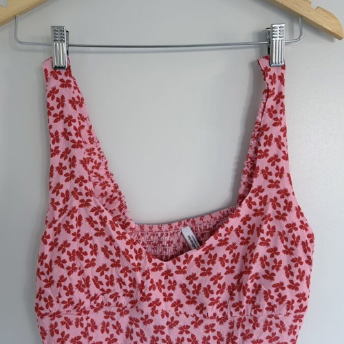 Stradivarius Crop Top medium size like new, red and pink