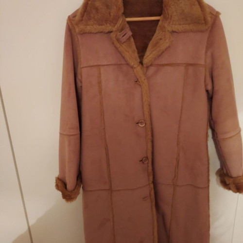 Fur coat brown new, size M