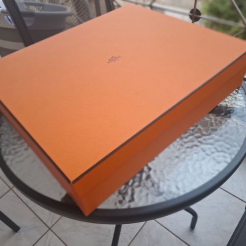 Hermes κουτί 46x38x10 με dustbag 49x44