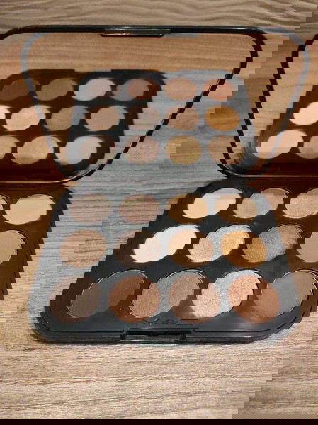 MAC  παλέτα σκιών x12 - Unfiltered Nudes