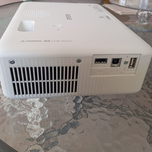 Epson CO-WO1 projector new