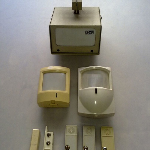 Alarm system electrical sensors set like new