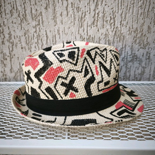 Painted Panama hat like new, size 58
