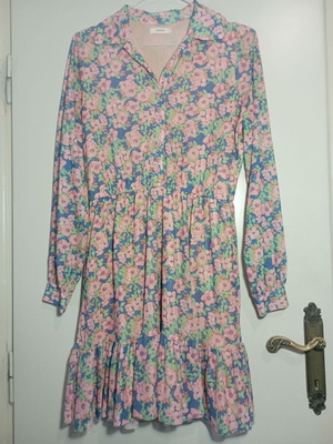 Reserved floral dress new, colorful, with ruffles and elastic waist
