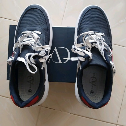 Men's sneakers new, size 44, white and blue
