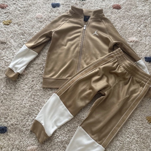 Jordan set for kids 3-4 years new, white and beige