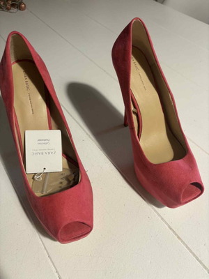 Zara fuchsia pumps size 38 new