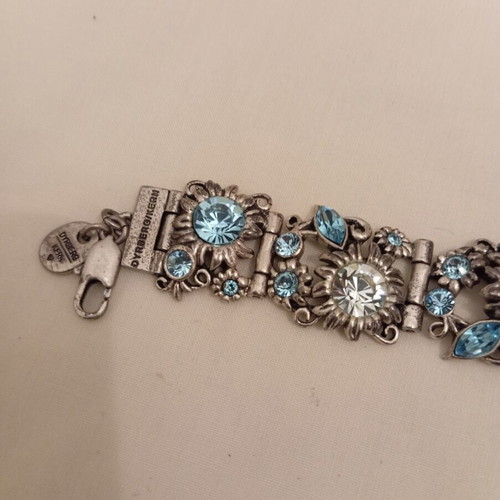 Dyrberg.Kern bracelet with blue crystals