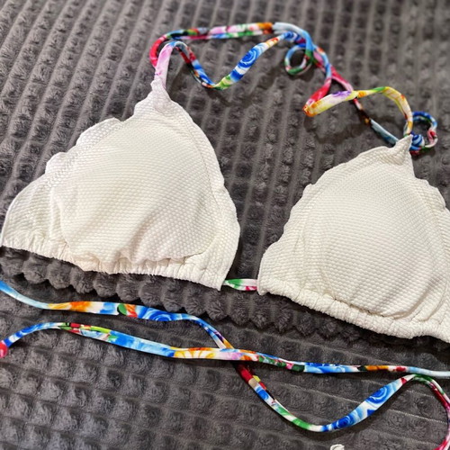 Swimwear top like new with triangle cups size M