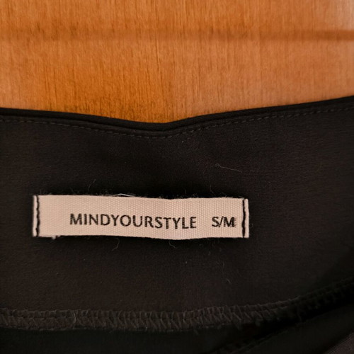 Mini skirt mindyourstyle with zipper like new, black