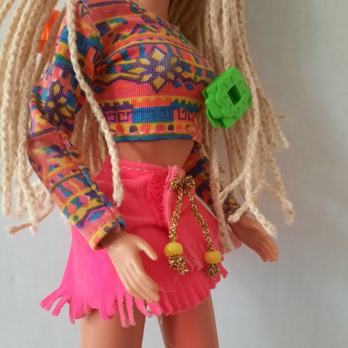 Sindy Crimp & Bead doll Hasbro 1994 used, original clothes