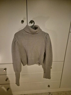 Zara women's cropped turtleneck sweater beige like new
