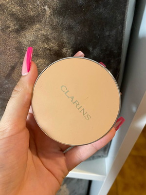 Clarins 04 powder