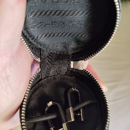 Prada cufflinks with leather zip case like new, black metal and leather