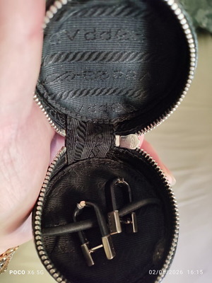 Prada cufflinks with leather zip case like new, black metal and leather