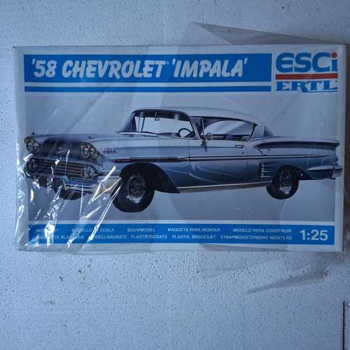 Esci Model Chevrolet '58 Impala 1:25 Scale Unused