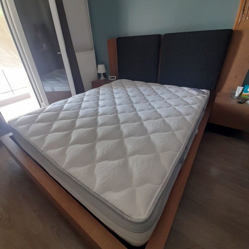 Media Strom Discover Premium Mattress like new 160x200