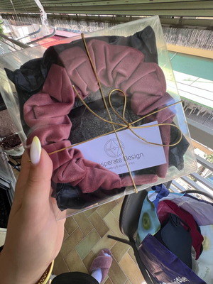 Σετ velvet scrunchies oversized, σαν καινούργιο, συσκευασία δώρου, 3 τεμάχια