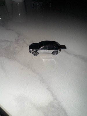 Porsche Macan Turbo USB Stick 8GB - Collector’s Model