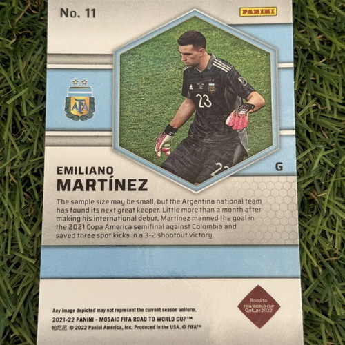 Panini Mosaic FIFA Road to The World Cup 2021-22 Emiliano Martinez card
