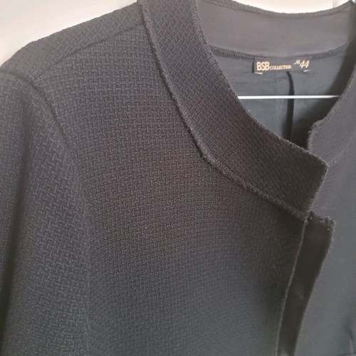 Short jacket like new, size XXL