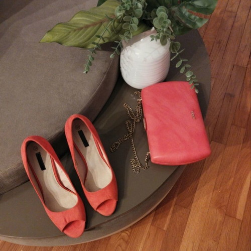 Fullah Sugah peach pumps like new, 11 cm heel