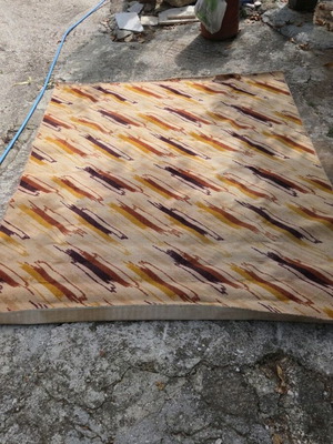 Χαλί με αφηρημένο μοτίβο 200x200 cm με μερικους λεκέδες