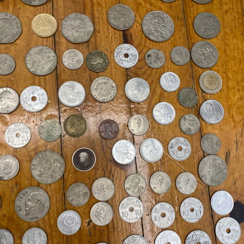 Coin collection used, over 150 pieces