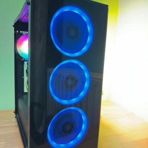 Gaming PC like new with NVIDIA RTX 3060 and AMD Ryzen 5 5600X