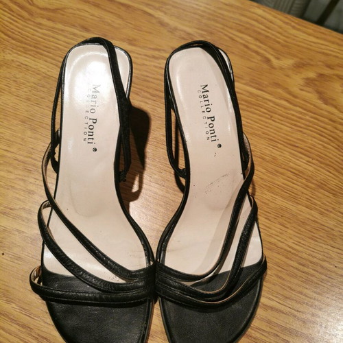 Leather black sandals used, size 36, missing heel cap