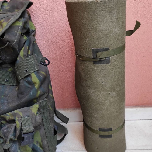 Special Forces lot: bergen, liner, sleeping bag, hat