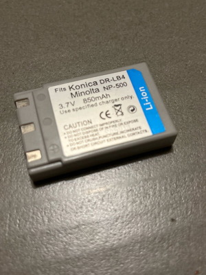 Camera battery fits KONICA DR-LB4 MINOLTA NP-500 like new