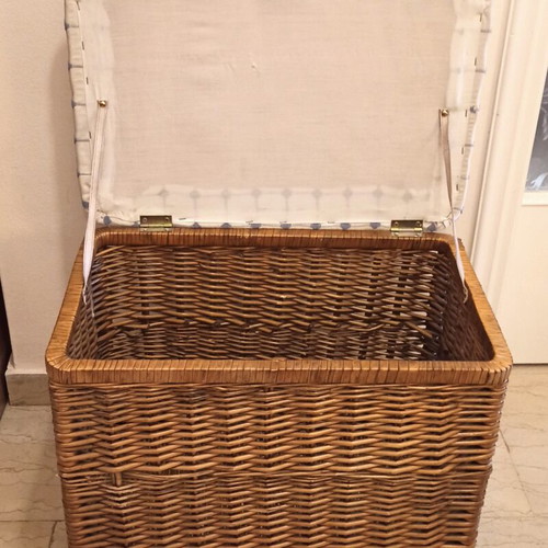 Rattan Storage Chest with Cushion like new