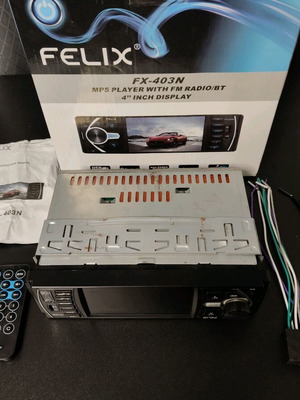 Felix car stereo used with Bluetooth and display