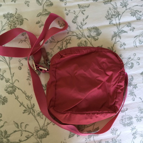 Benetton crossbody bag, pink-fuchsia