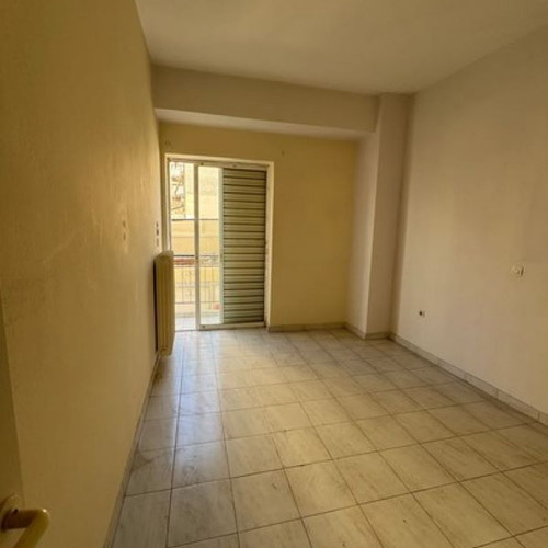 Διαμέρισμα στον Πειραιά Χατζηκυριάκειο 65 τ.μ. 2 υπνοδωμάτια 1ος όροφος με βεράντα