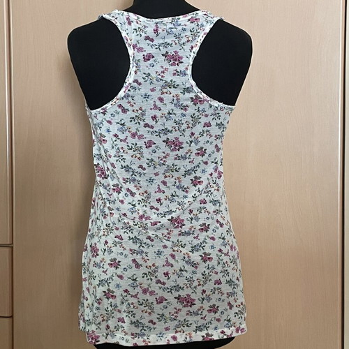 Summer top with floral print, cross back, long, like new