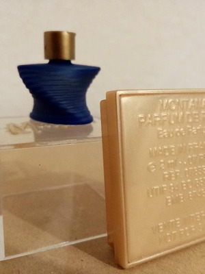 Montana Parfum de Peau Eau de Parfum 2 ml like new, vintage
