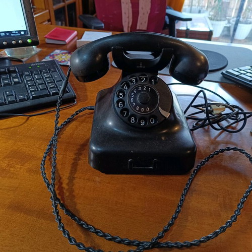 Siemens vintage bakelite telephone device used, authentic