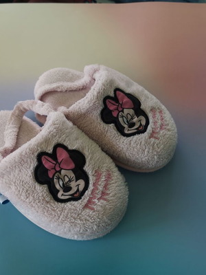 Disney Minnie Mouse kids' house slippers like new, size 28/29, pink