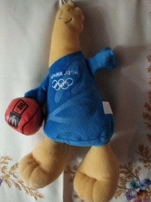 Athens 2004 Olympic Games mascots Athena and Phoebus like new with music