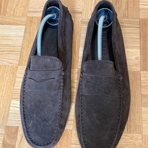 Tod’s brown suede driving shoes used size 40.5